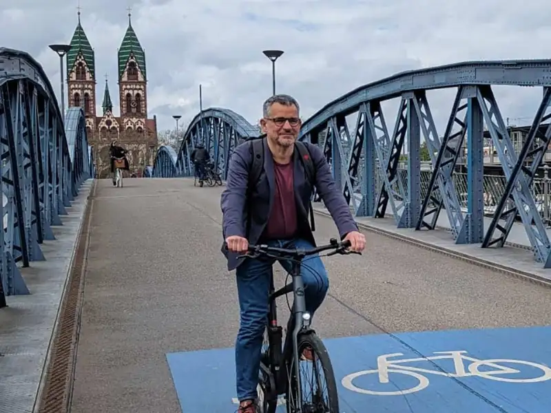 Fahrradheld Andrea Burzacchini | JobRad Fahrradheld Andrea Burzacchini | JobRad